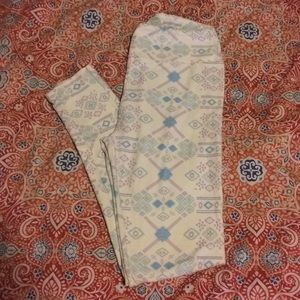 OS Lularoe leggings. EUC.